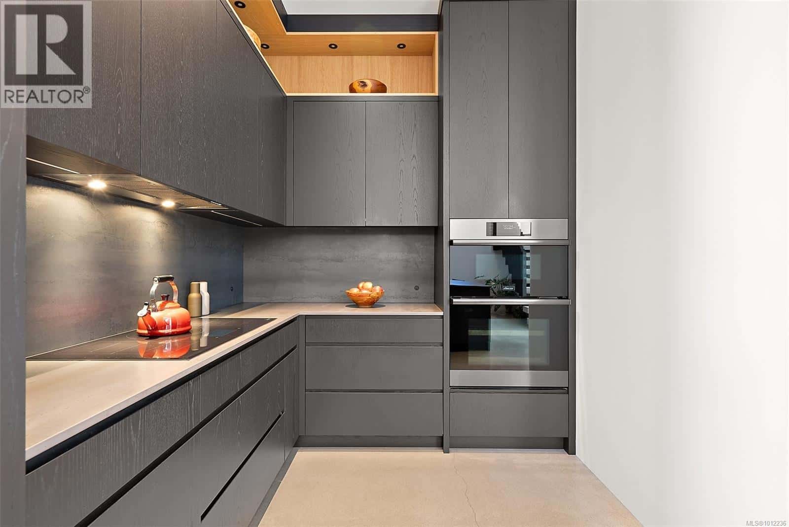 , Victoria, — Victoria - Photo 5 of 45