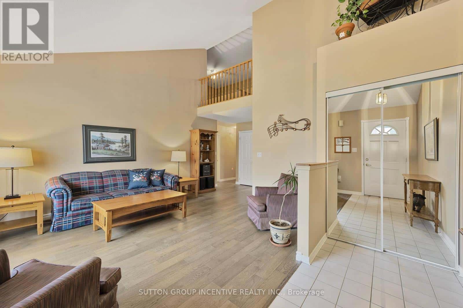 , Orillia, Ontario — Orillia, Ontario - Photo 3 of 36