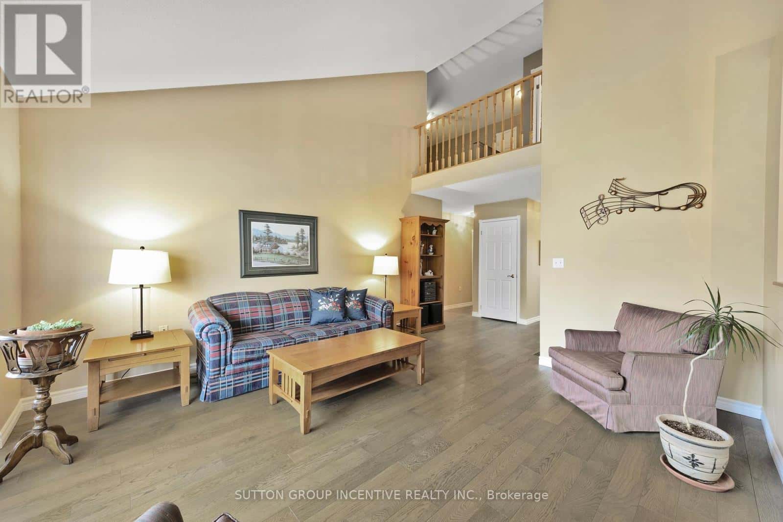 , Orillia, Ontario — Orillia, Ontario - Photo 4 of 36