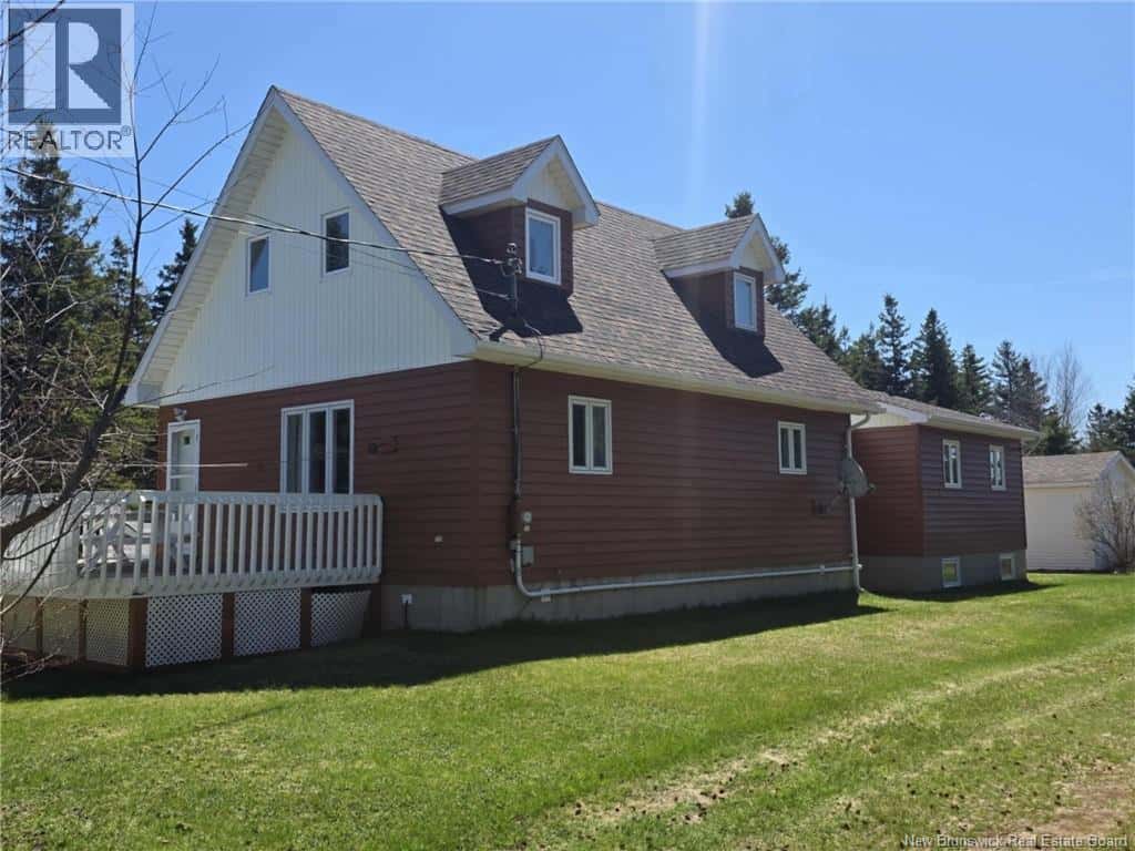 7997 St-Paul — Bas-Caraquet, New Brunswick - Photo 3 of 24