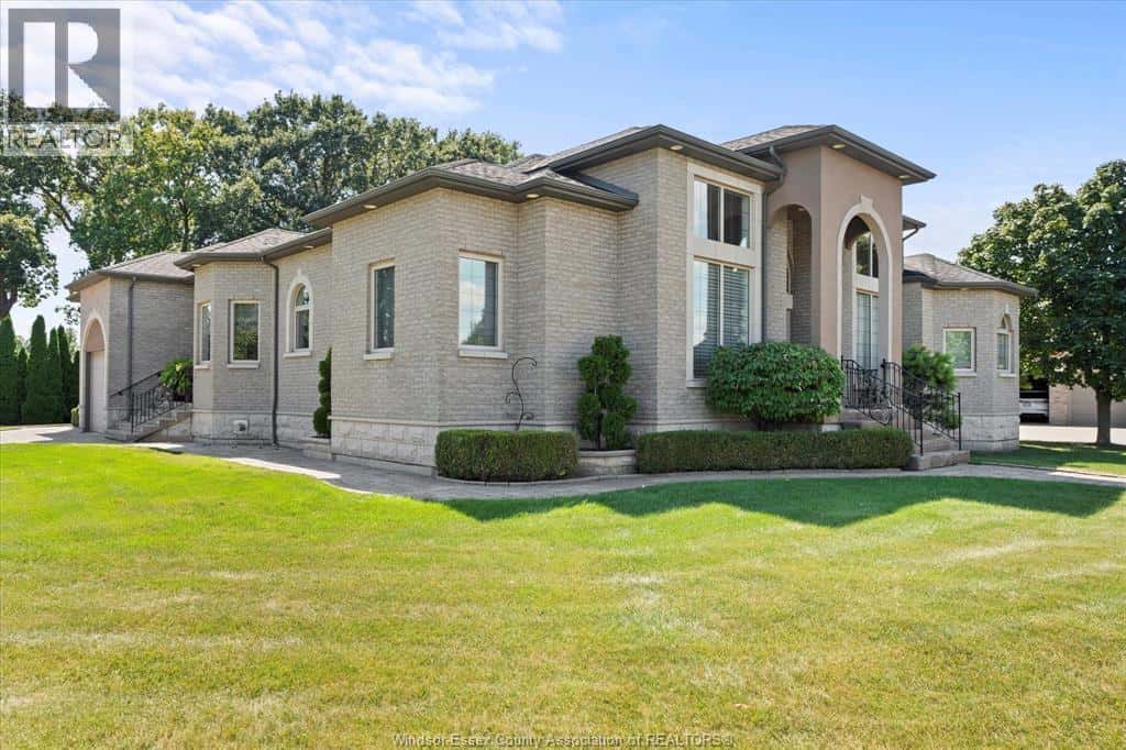 , Amherstburg, Ontario — Amherstburg, Ontario - Photo 4 of 50