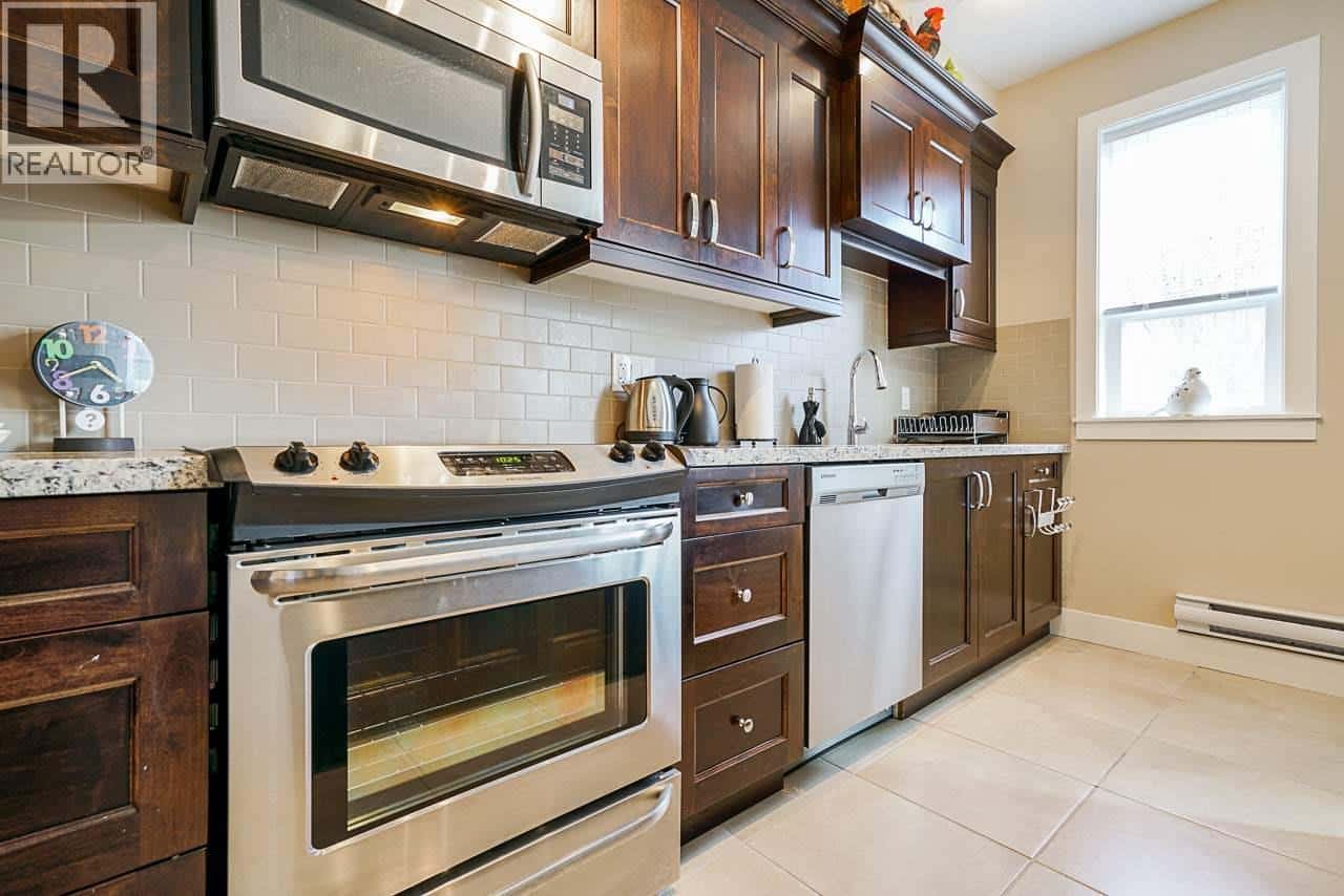 , Coquitlam, — Coquitlam - Photo 4 of 19