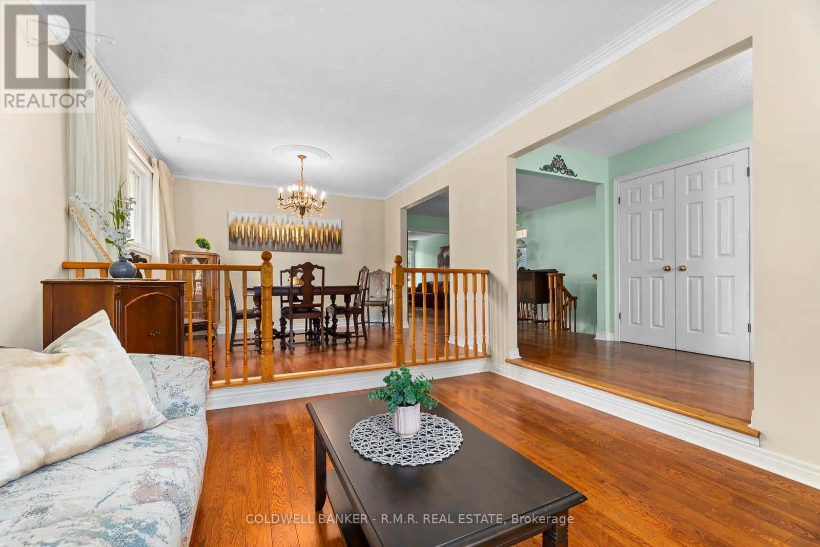 , Uxbridge, — Uxbridge - Photo 3 of 50