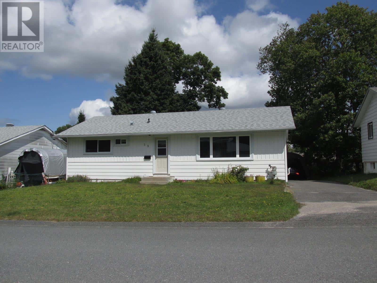 , Elliot Lake, — Elliot Lake - Photo 2 of 44