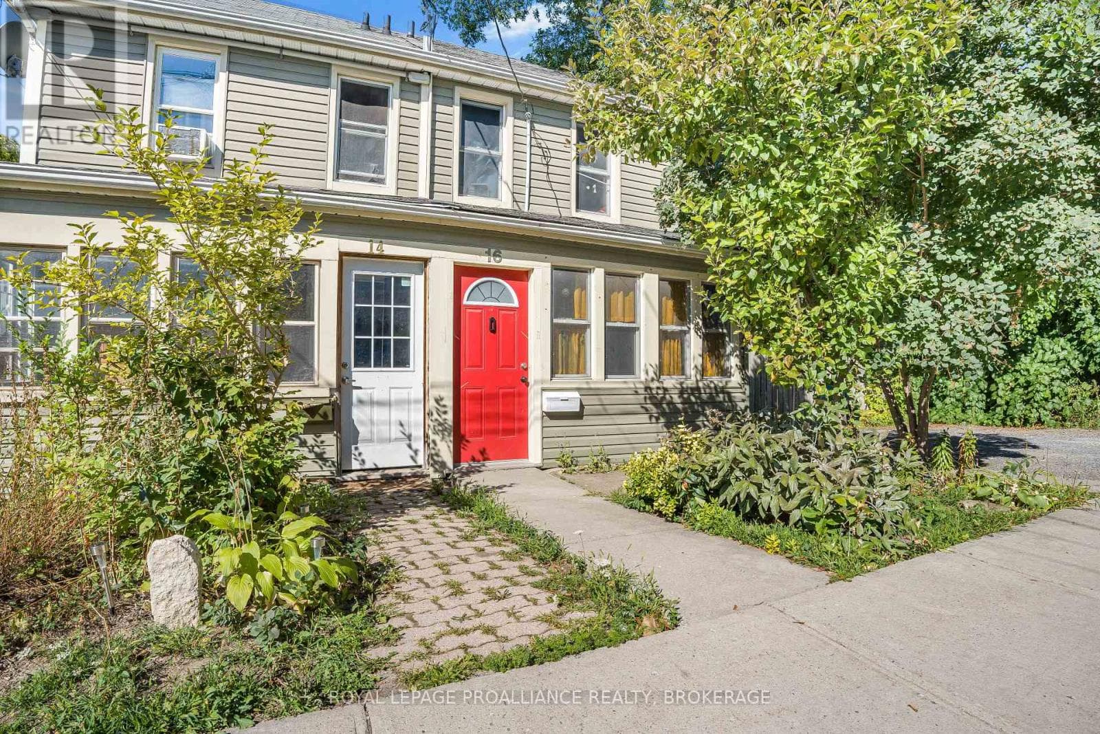 , Kingston (East of Sir John A. Blvd), Ontario — Kingston (East of Sir John A. Blvd), Ontario - Main photo