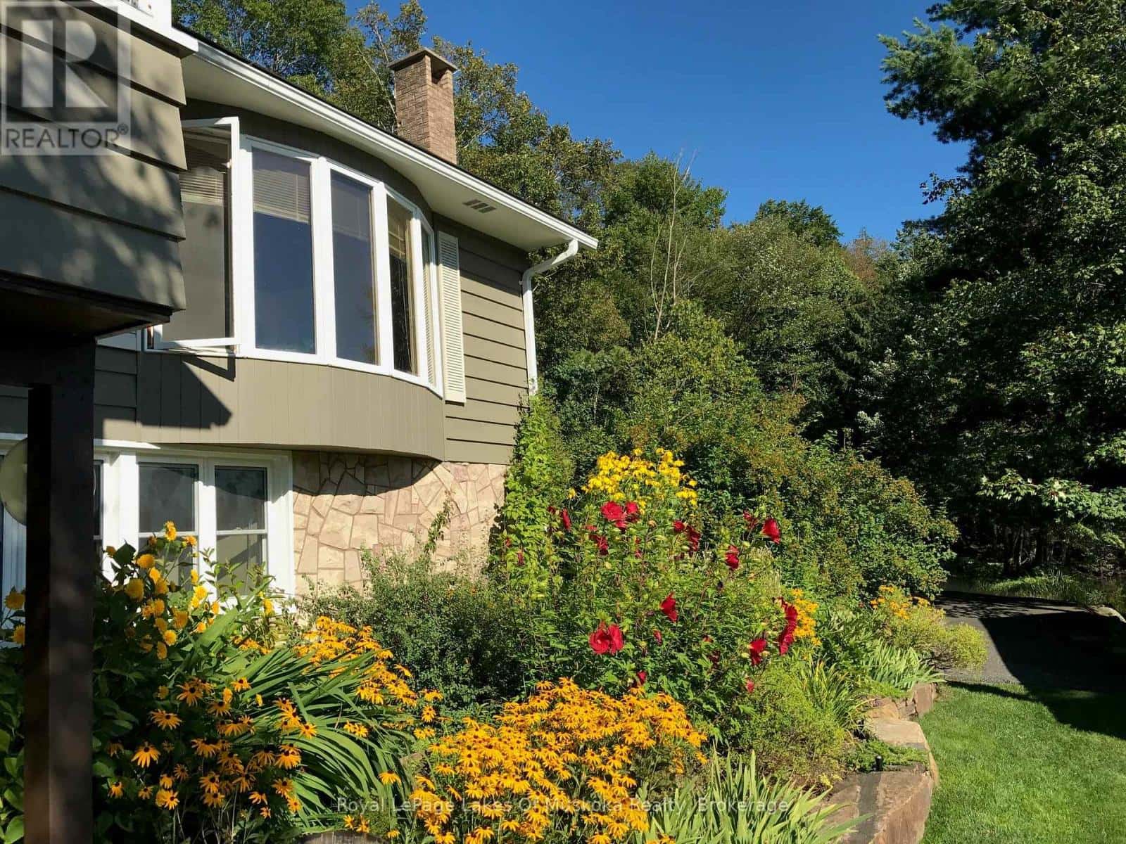 4 - 1027 OLD BRIDGE ROAD — Muskoka Lakes (Medora) - Photo 4 of 39