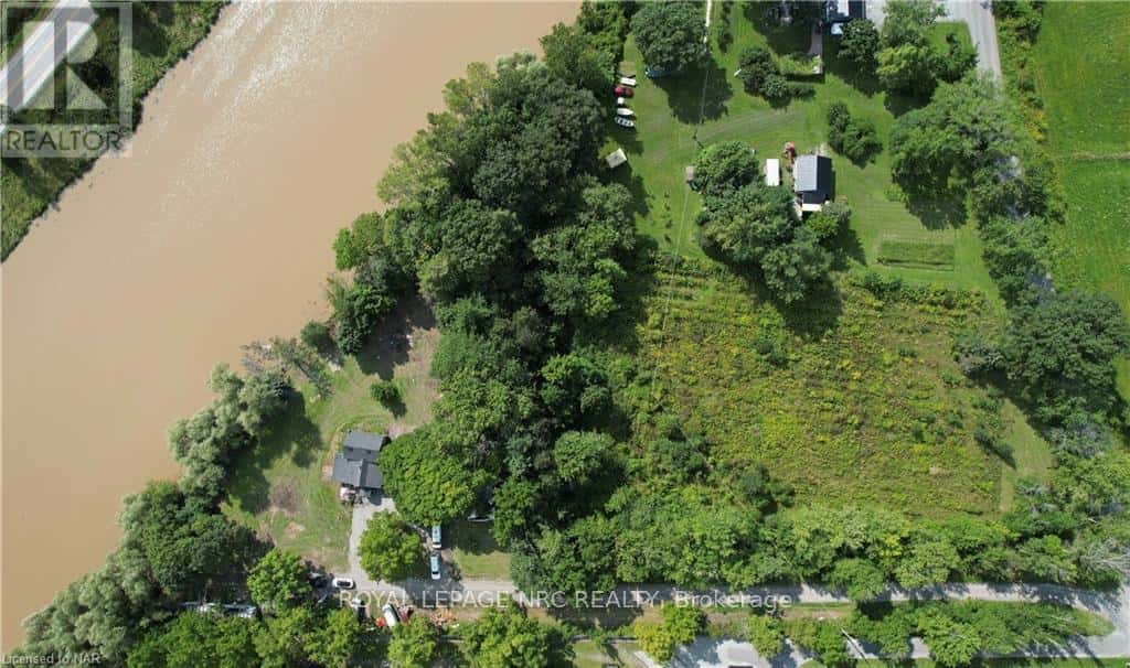 , Pelham (Fenwick), Ontario — Pelham (Fenwick), Ontario - Photo 3 of 12