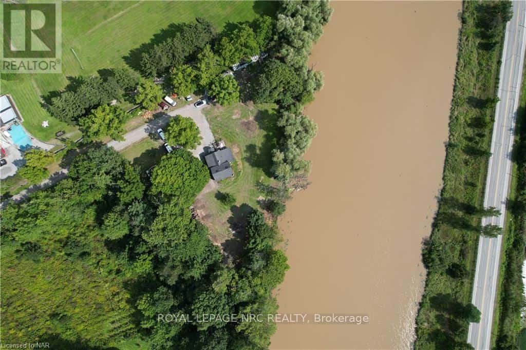 , Pelham (Fenwick), Ontario — Pelham (Fenwick), Ontario - Photo 4 of 12