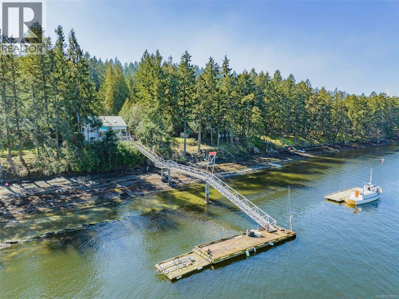 , Mudge Island, British Columbia — Mudge Island, British Columbia - Photo 2 of 50