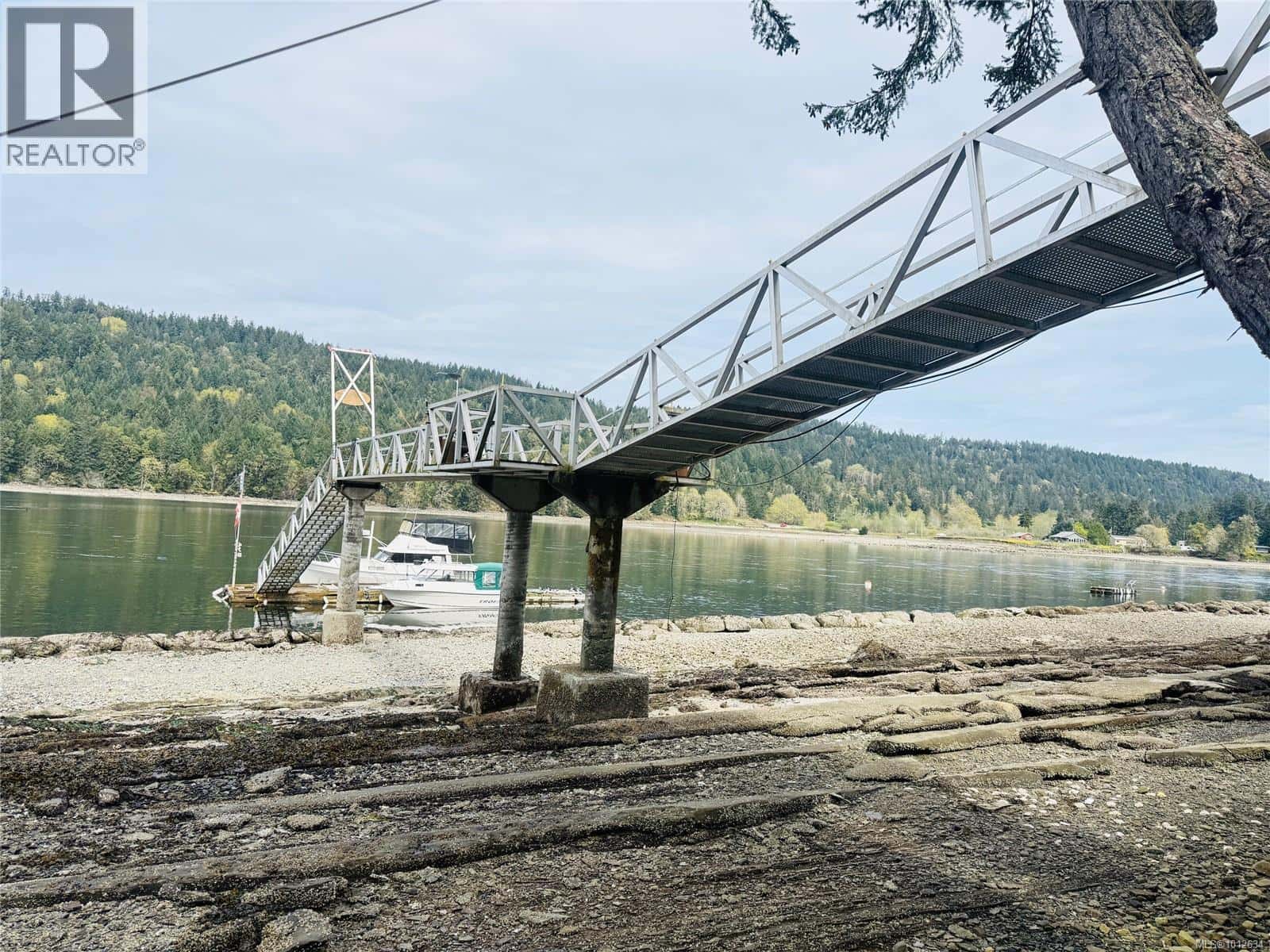 , Mudge Island, British Columbia — Mudge Island, British Columbia - Photo 5 of 50