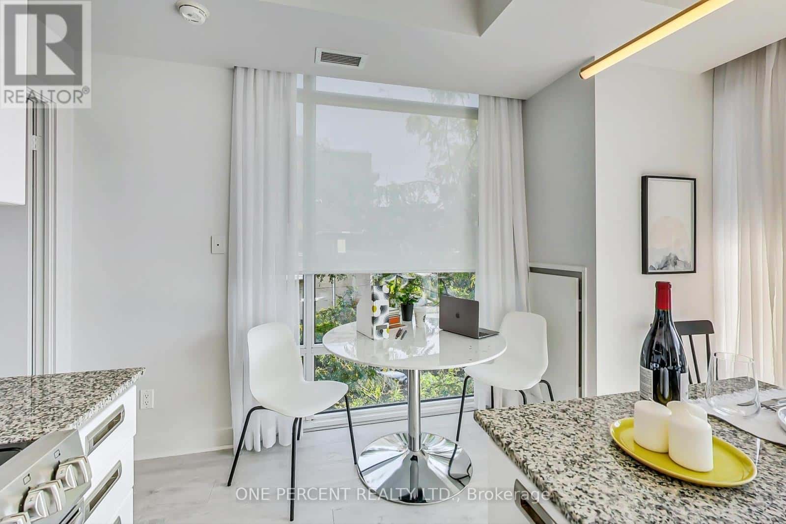 , Toronto (Niagara), Ontario — Toronto (Niagara), Ontario - Photo 4 of 21