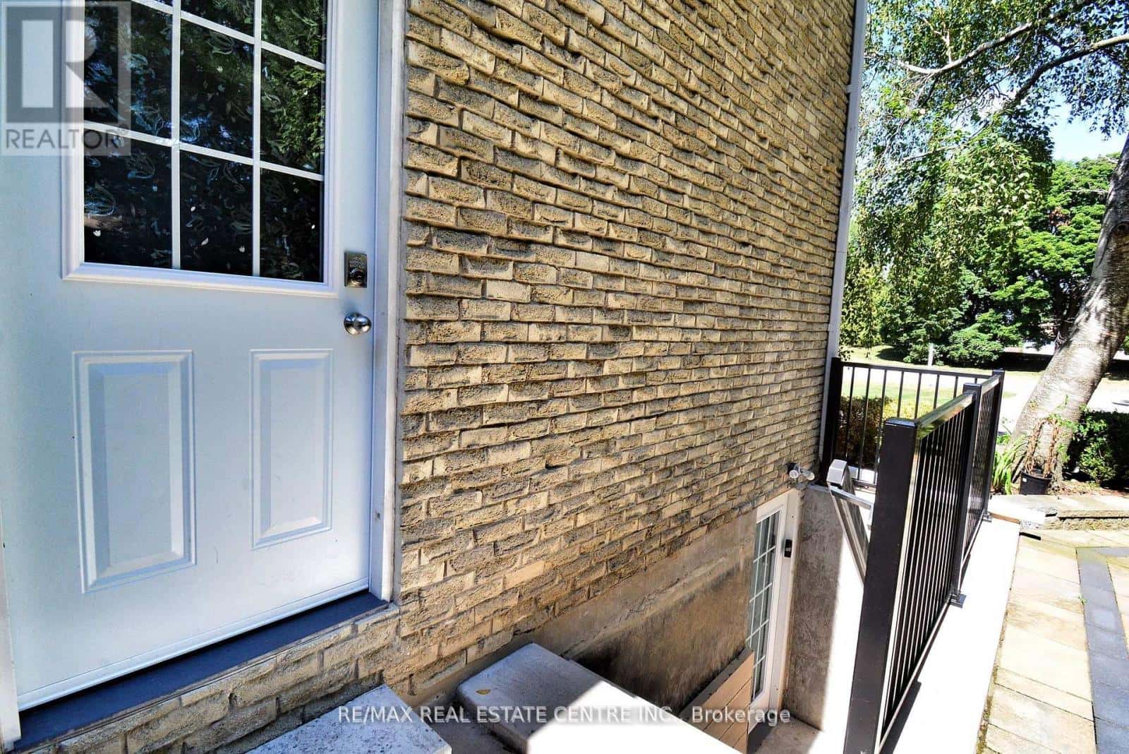 , Brampton (Central Park), — Brampton (Central Park) - Photo 5 of 48