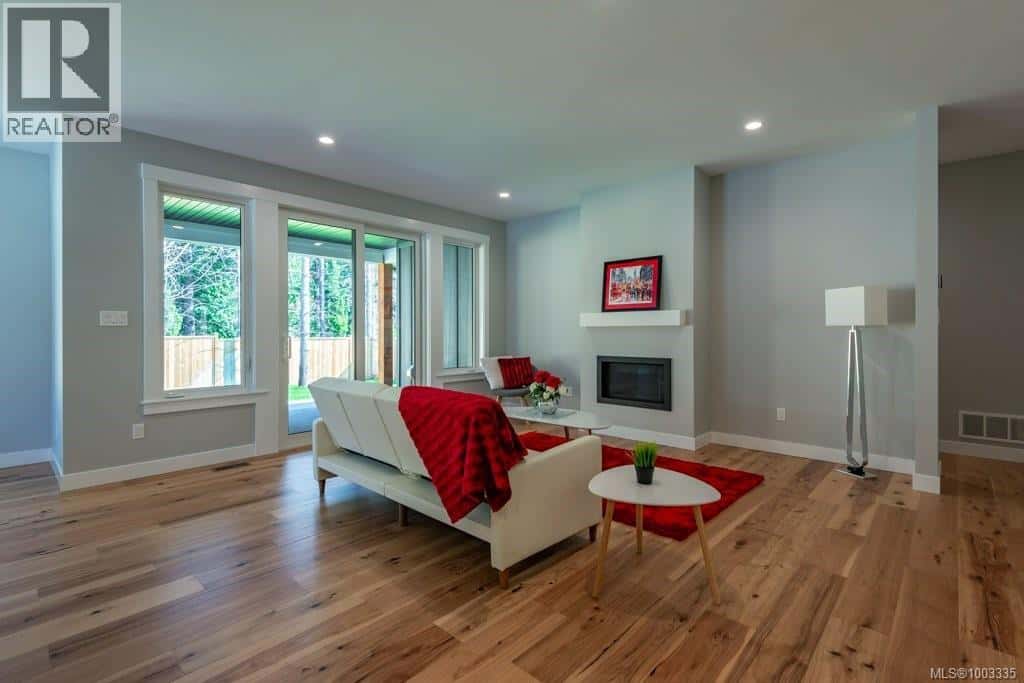 , Campbell River, British Columbia — Campbell River, British Columbia - Photo 4 of 17