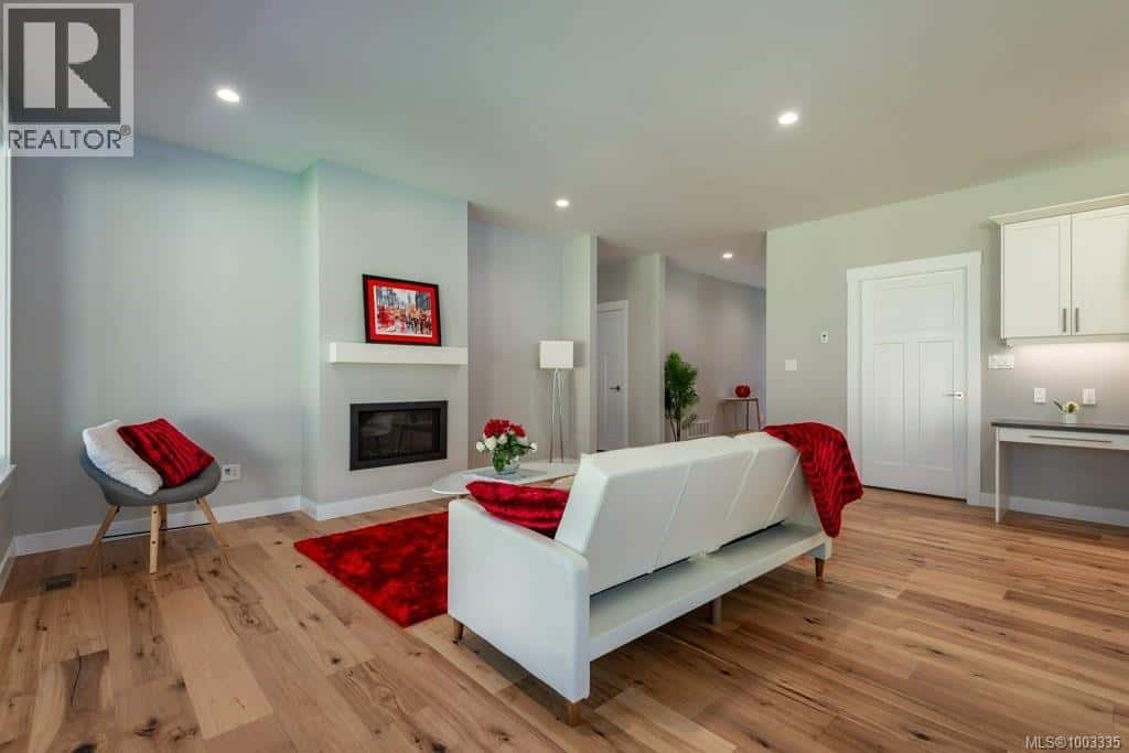 , Campbell River, British Columbia — Campbell River, British Columbia - Photo 3 of 17