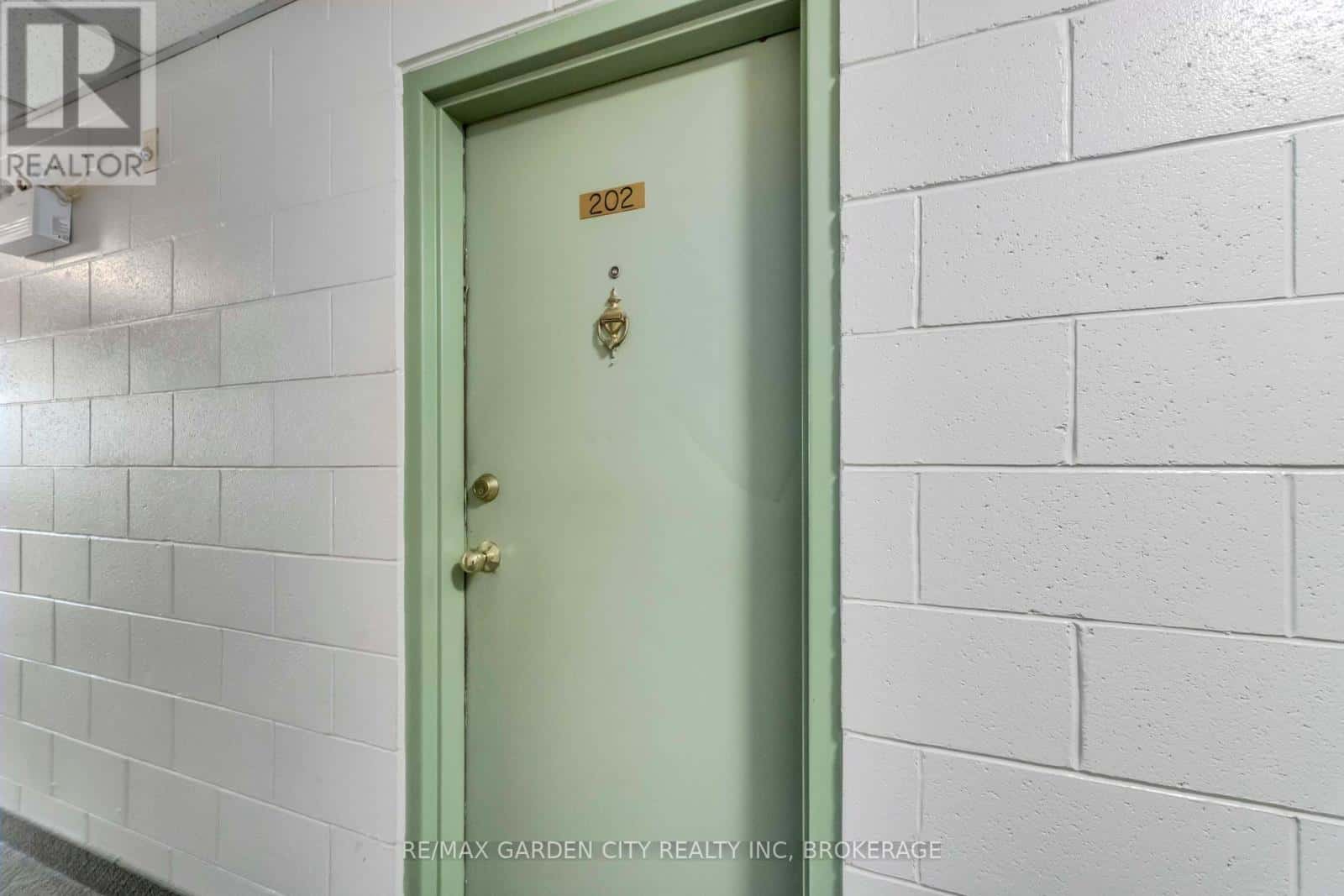 , Niagara Falls (Downtown), — Niagara Falls (Downtown) - Photo 4 of 30