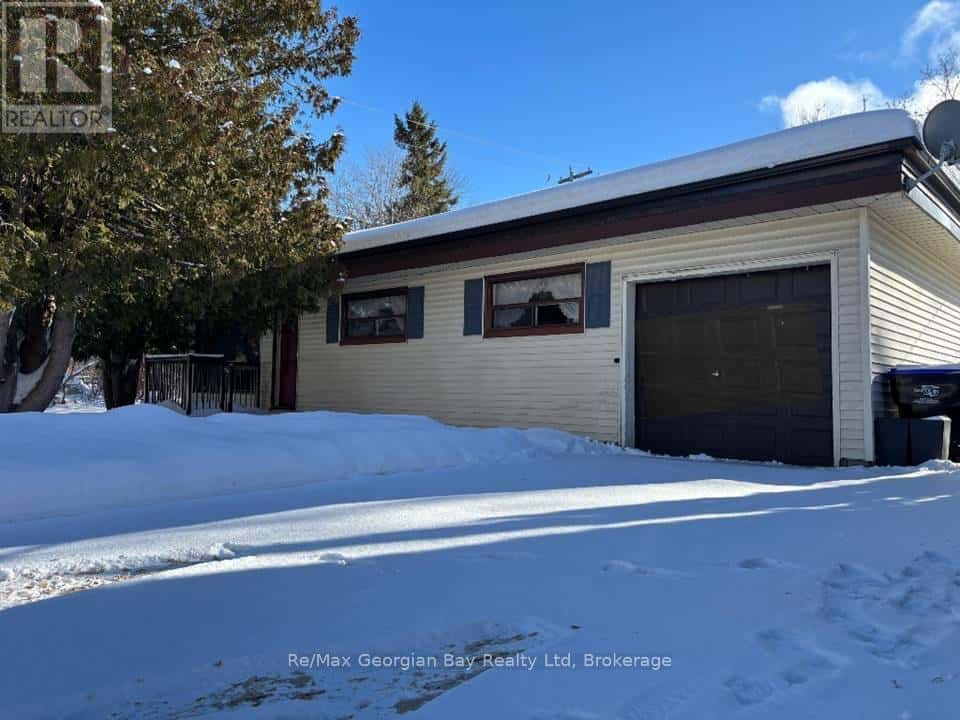 , Severn (Coldwater), Ontario — Severn (Coldwater), Ontario - Photo 2 of 23