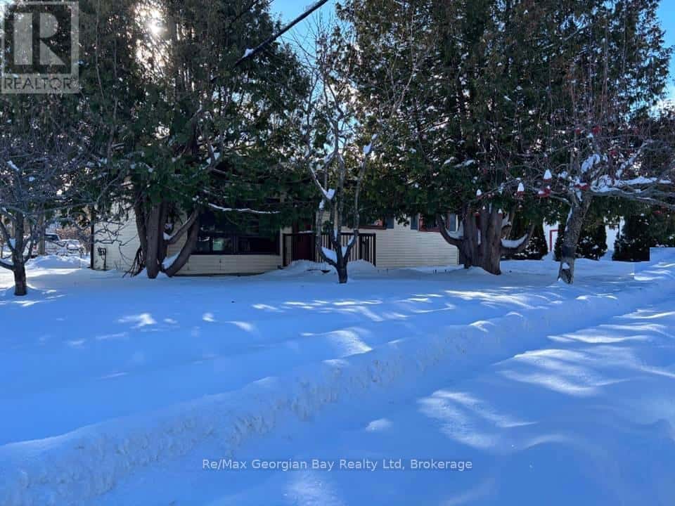 , Severn (Coldwater), Ontario — Severn (Coldwater), Ontario - Photo 3 of 23