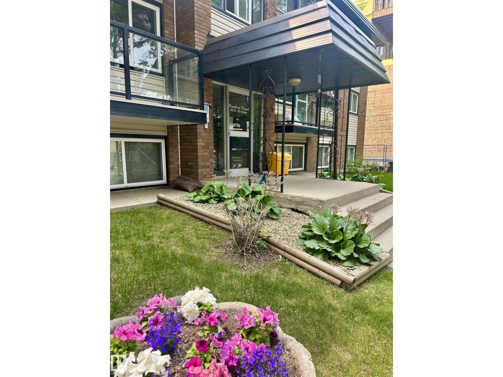 #202 10125 83 AV NW — Edmonton - Photo 3 of 17