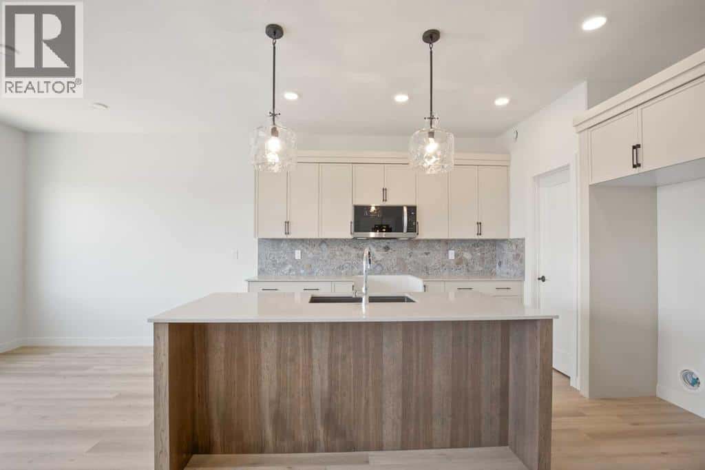 , Three Hills, Alberta — Three Hills, Alberta - Photo 3 of 36