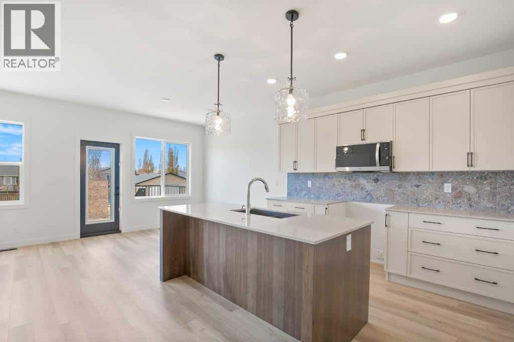 , Three Hills, Alberta — Three Hills, Alberta - Photo 2 of 36