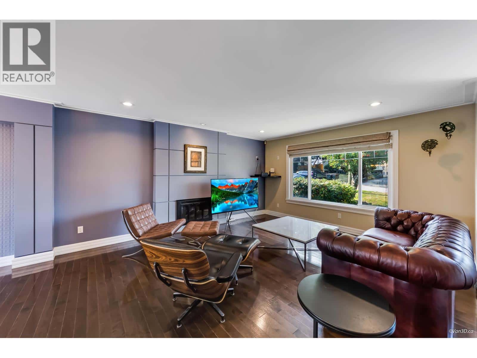 6142 LEIBLY AVENUE — Burnaby - Photo 3 of 34