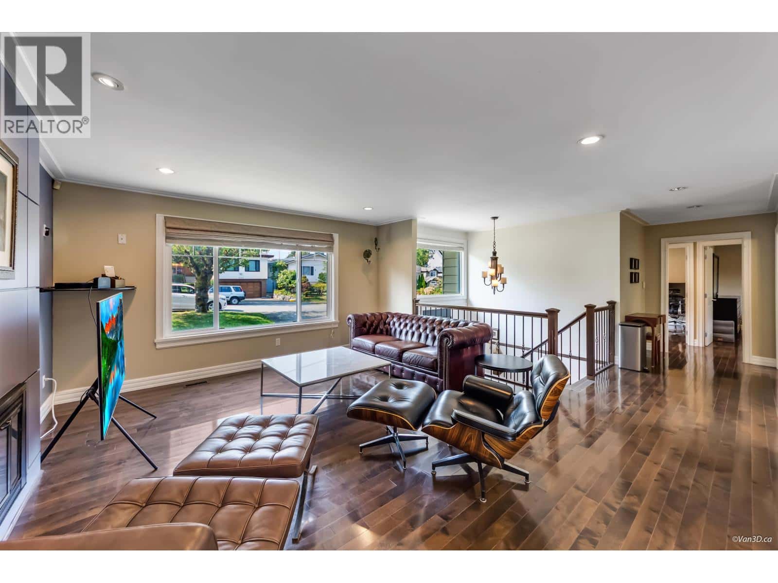 6142 LEIBLY AVENUE — Burnaby - Photo 5 of 34