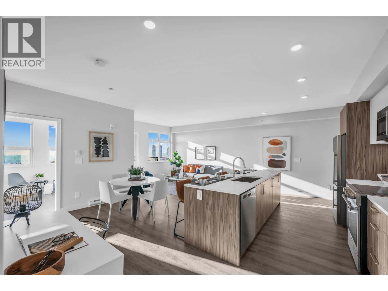 , Burnaby, British Columbia — Burnaby, British Columbia - Photo 3 of 25