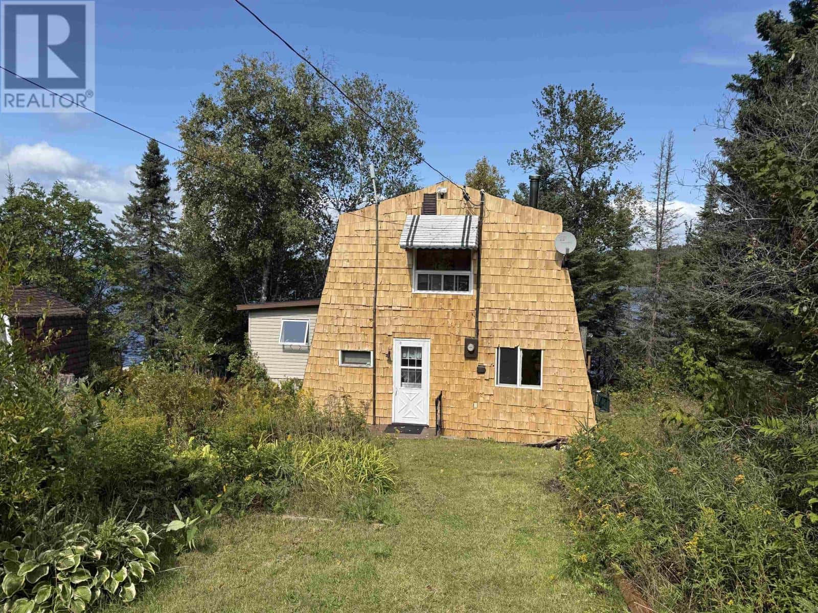 , McIntosh, Ontario — McIntosh, Ontario - Photo 2 of 27