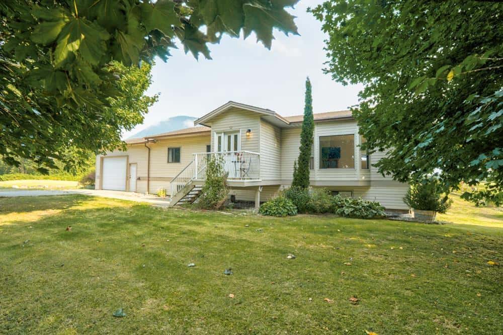 , Mission, British Columbia — Mission, British Columbia - Photo 2 of 40