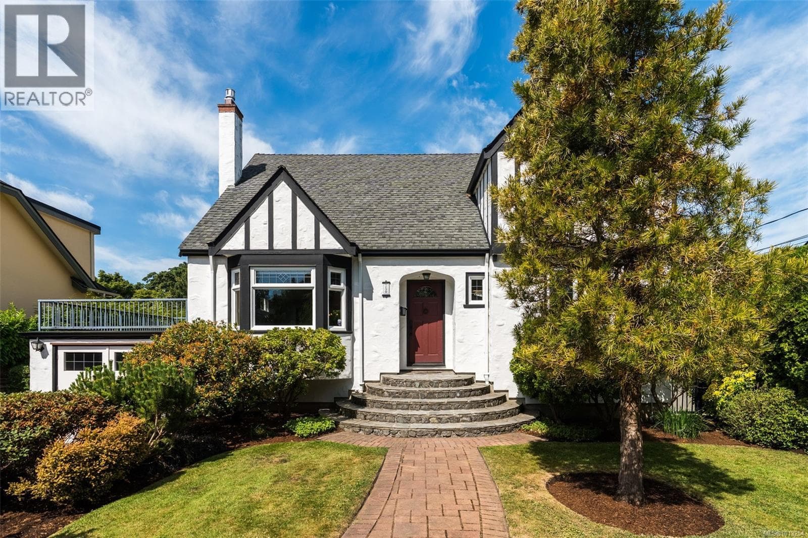 , Oak Bay, — Oak Bay - Main photo