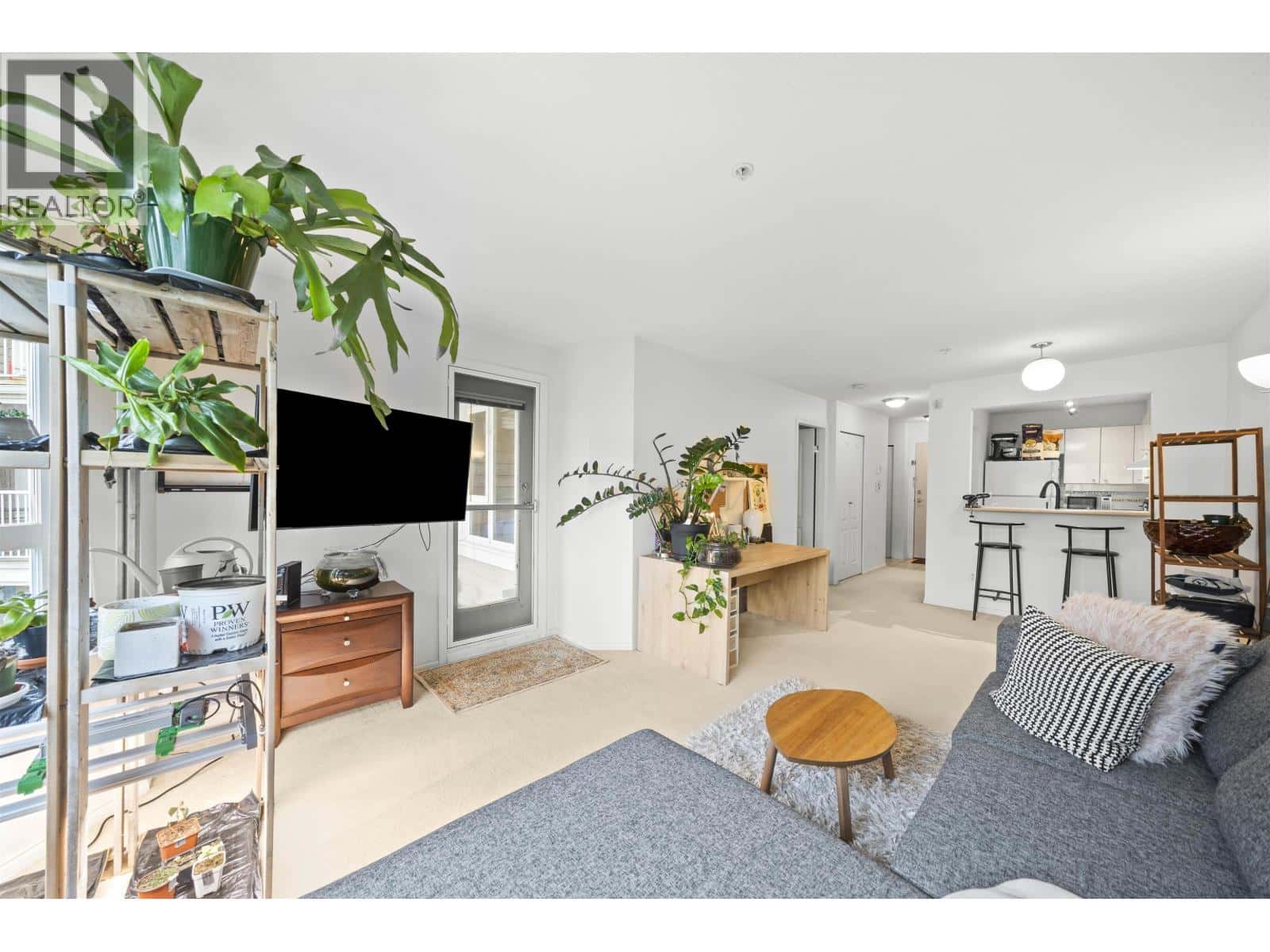 , Richmond, British Columbia — Richmond, British Columbia - Photo 2 of 28