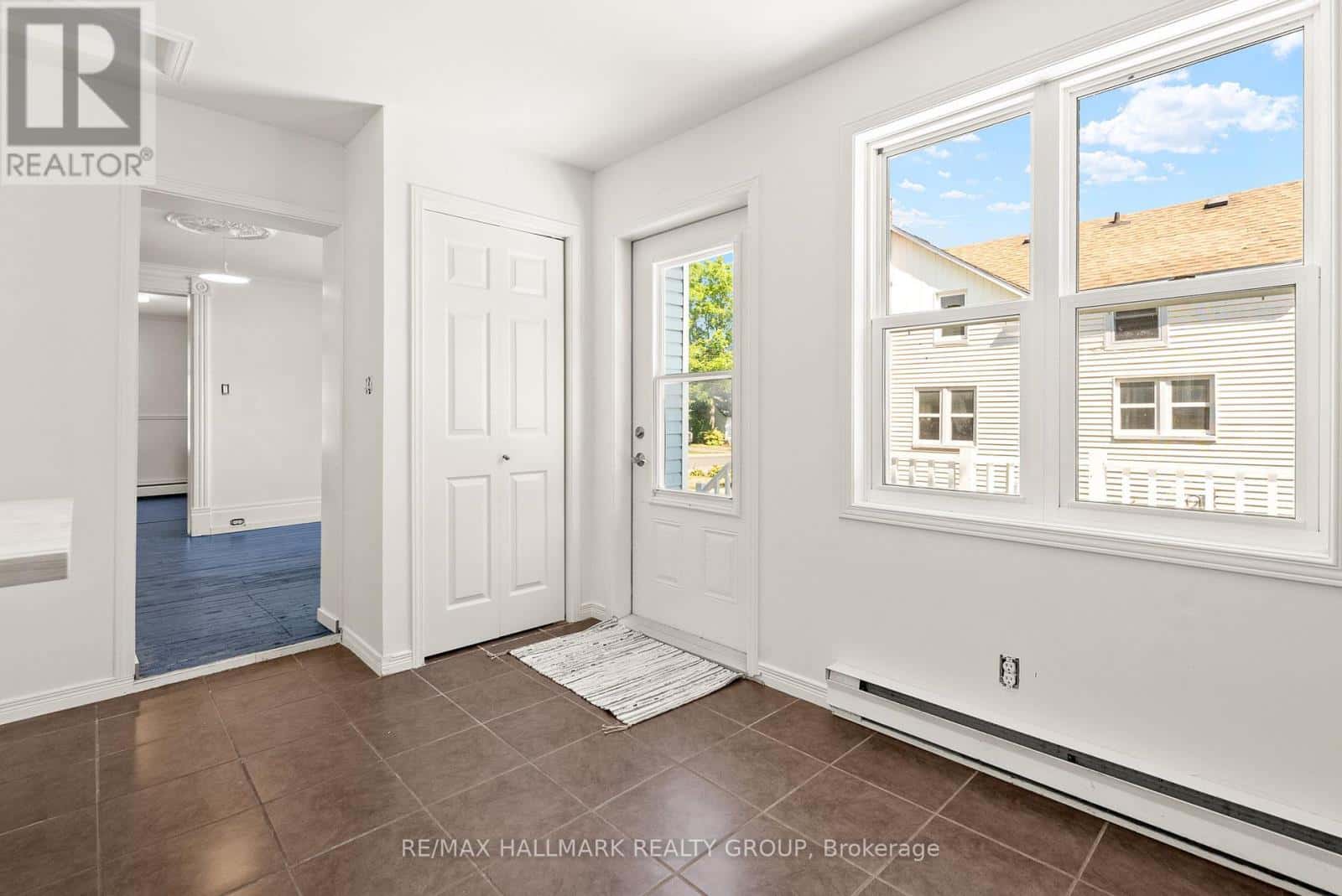 , Prince Edward County (Picton Ward), Ontario — Prince Edward County (Picton Ward), Ontario - Photo 3 of 58