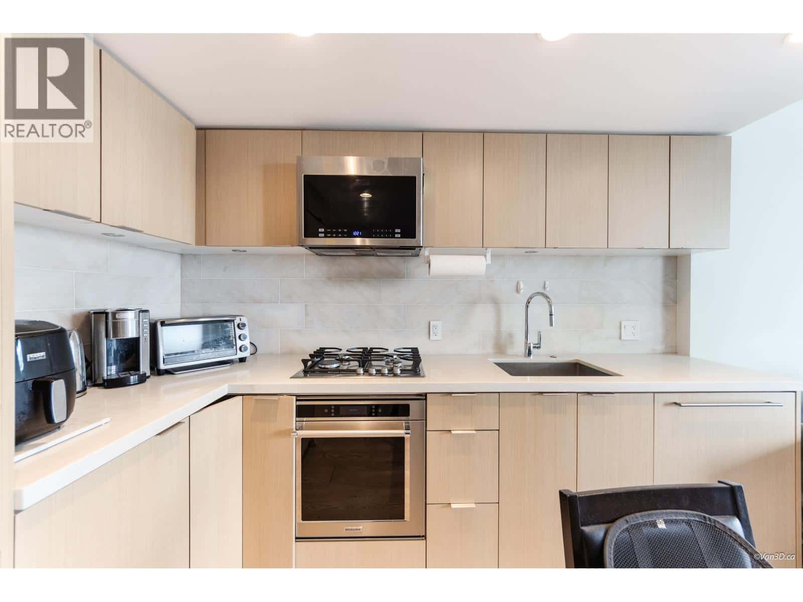 , Vancouver, British Columbia — Vancouver, British Columbia - Photo 2 of 20