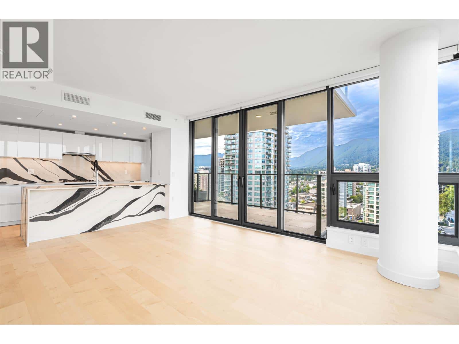 , North Vancouver, British Columbia — North Vancouver, British Columbia - Photo 2 of 40