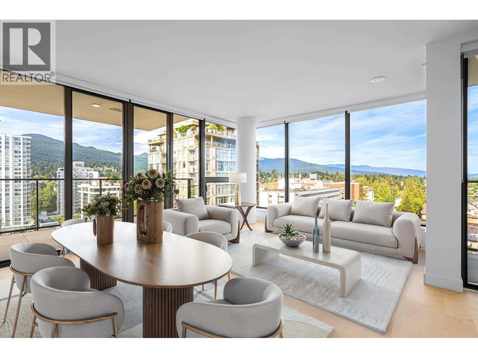 , North Vancouver, British Columbia — North Vancouver, British Columbia - Photo 3 of 40