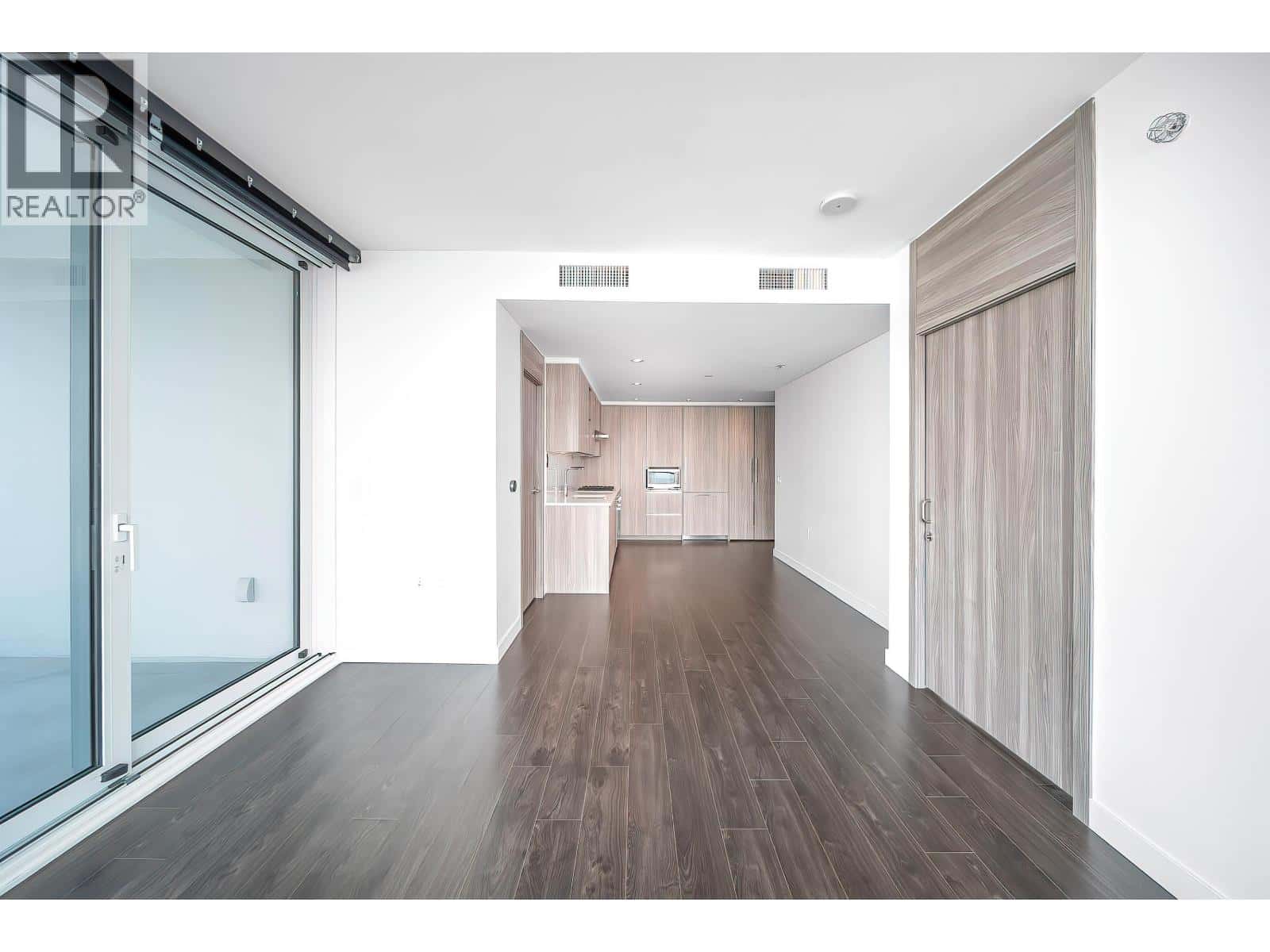 , Burnaby, British Columbia — Burnaby, British Columbia - Photo 3 of 32