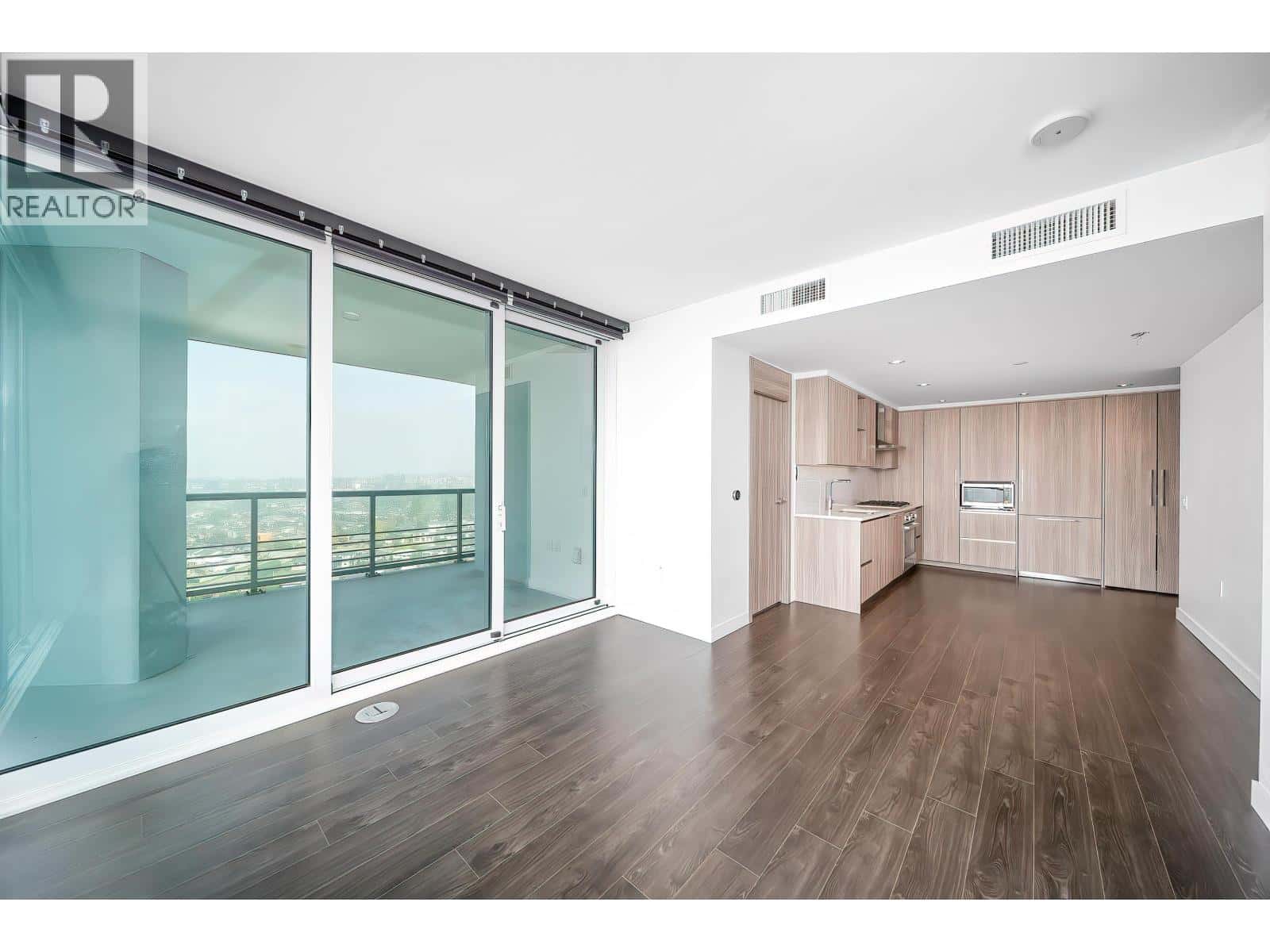 , Burnaby, British Columbia — Burnaby, British Columbia - Photo 2 of 32