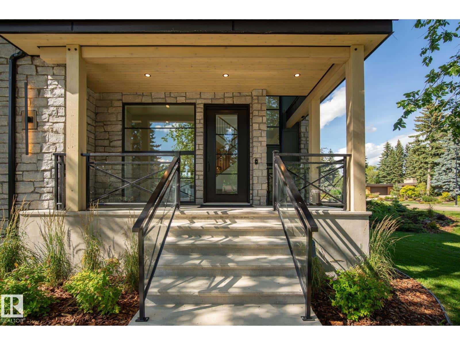 , Edmonton, Alberta — Edmonton, Alberta - Photo 4 of 75