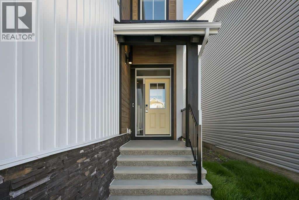 123 Setonstone Gardens SE — Calgary - Photo 2 of 20