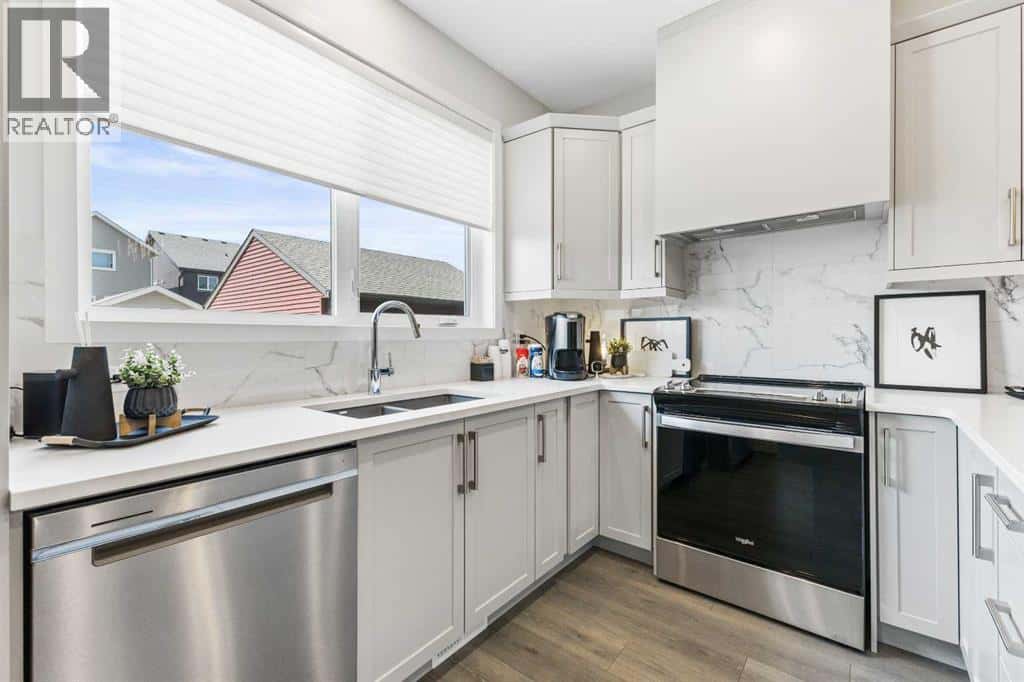 , Calgary, Alberta — Calgary, Alberta - Photo 3 of 15