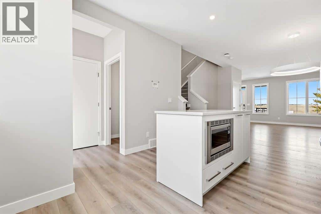 , Calgary, Alberta — Calgary, Alberta - Photo 5 of 32