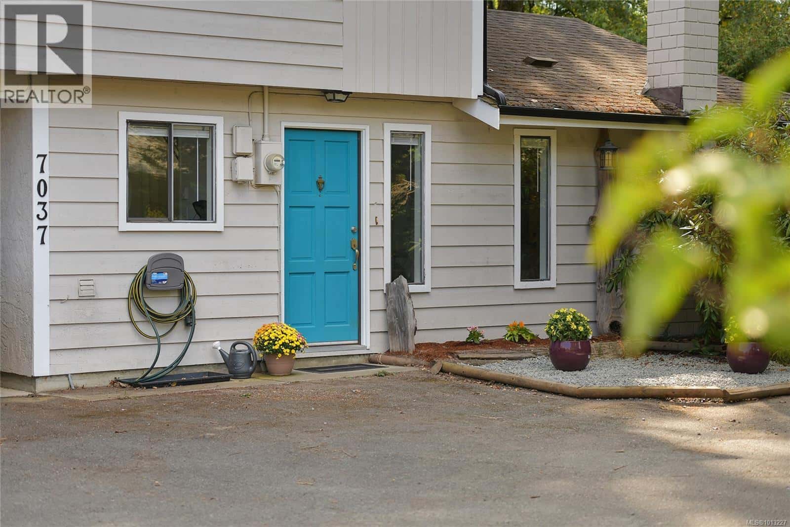 , Central Saanich, — Central Saanich - Photo 3 of 39