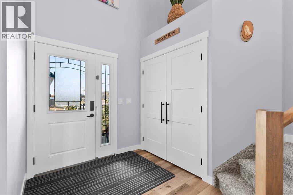 , Carstairs, — Carstairs - Photo 3 of 36