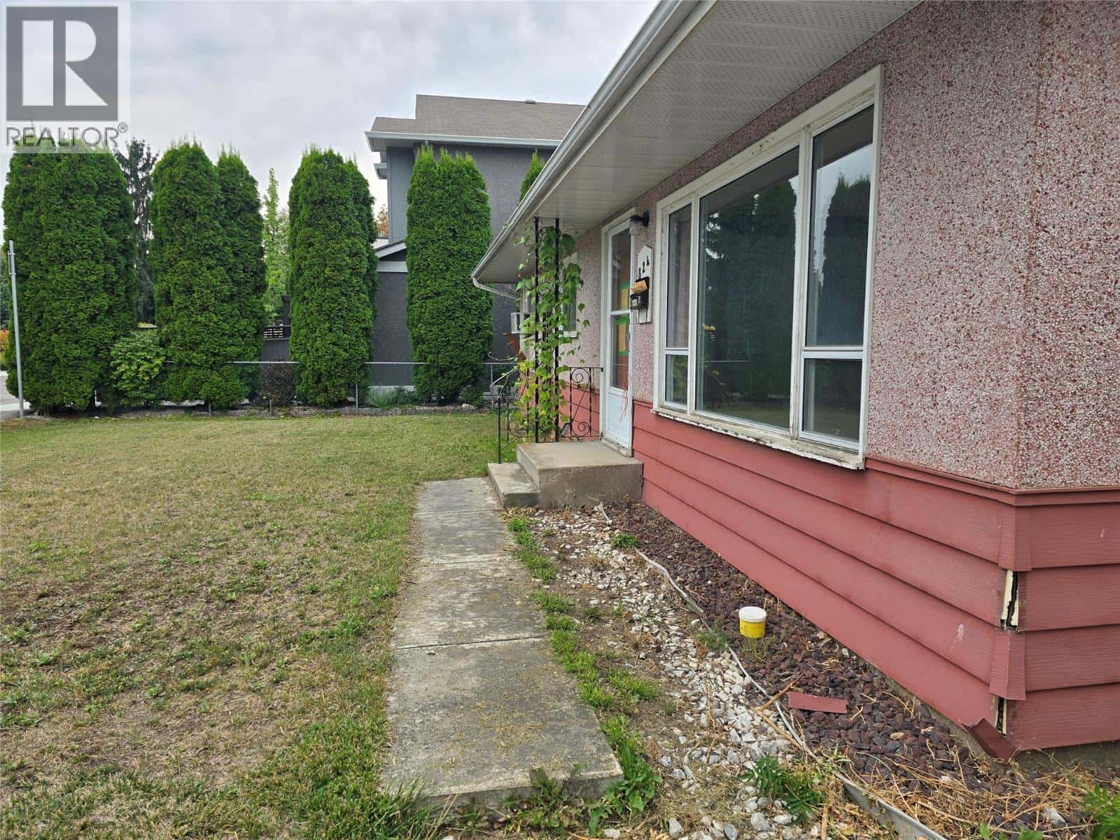 , Kelowna, — Kelowna - Photo 5 of 21