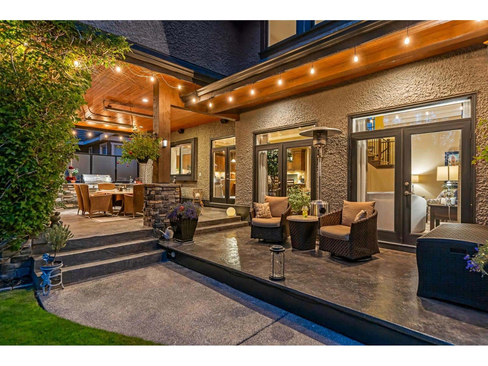 , Surrey, British Columbia — Surrey, British Columbia - Photo 3 of 40