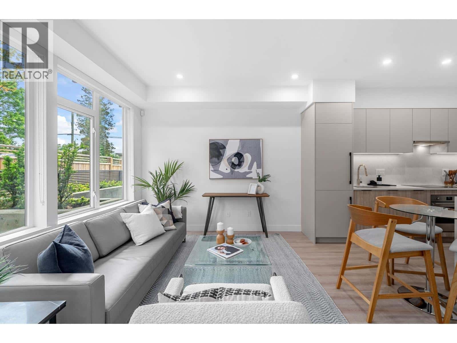 105 7161 17TH AVENUE — Burnaby - Photo 5 of 40