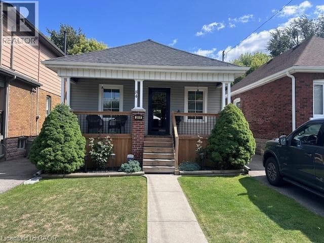 , Hamilton, Ontario — Hamilton, Ontario - Main photo