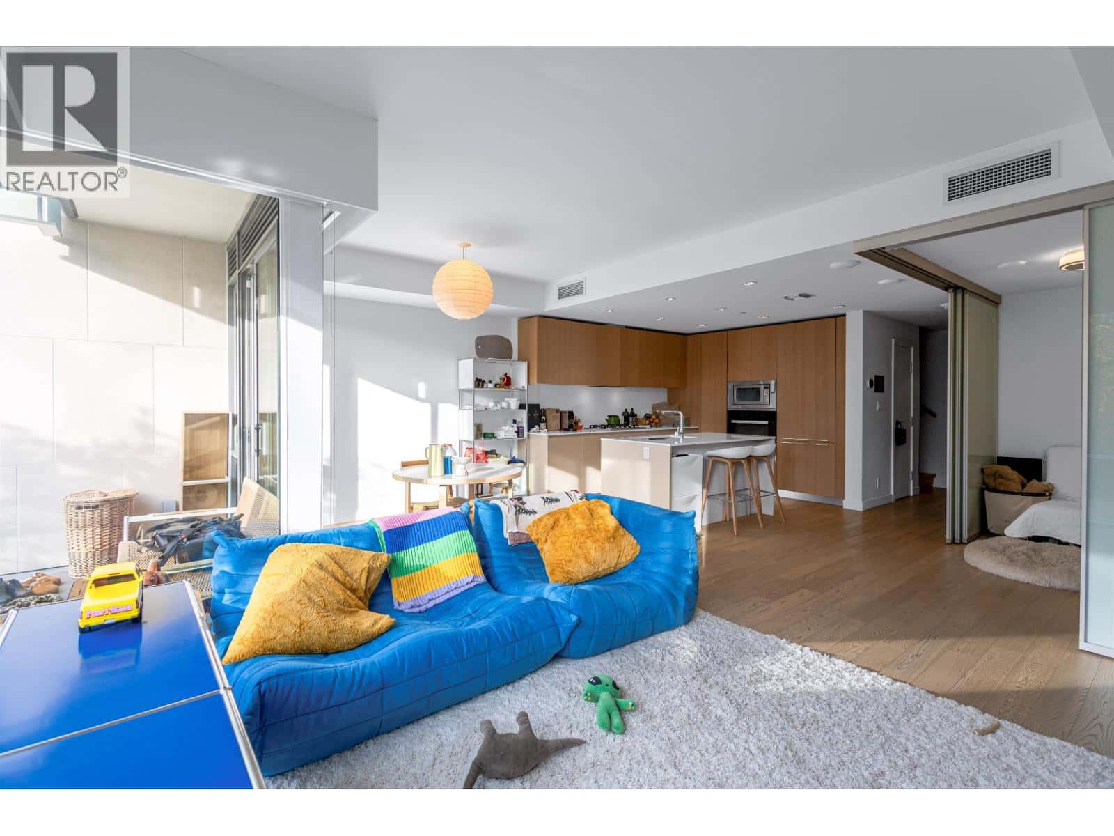 , Richmond, British Columbia — Richmond, British Columbia - Photo 4 of 21