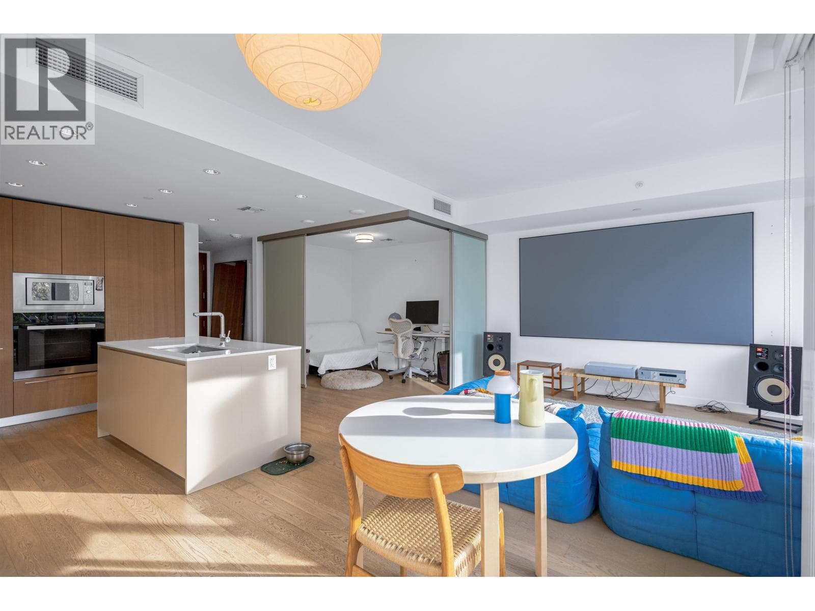 , Richmond, British Columbia — Richmond, British Columbia - Main photo