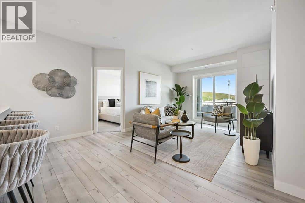 , Calgary, Alberta — Calgary, Alberta - Photo 4 of 37